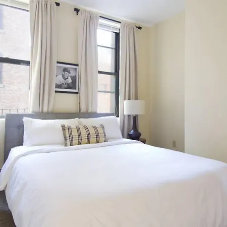 Elegant 2 Bed 2 Bath Furnished Apartment In Fidi